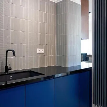 Smart And Elegant In The Centre Of Apartment *