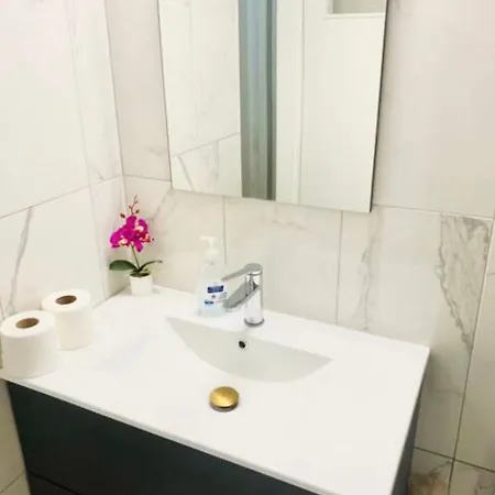 Apartment 雅典的家 *