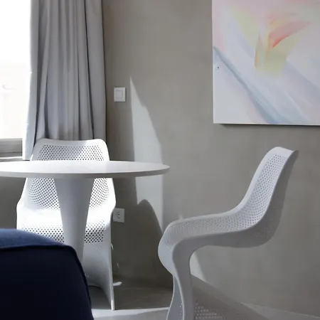 99 Adrianou Apart-hotel Atenas