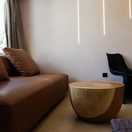 99 Adrianou Apart-hotel *