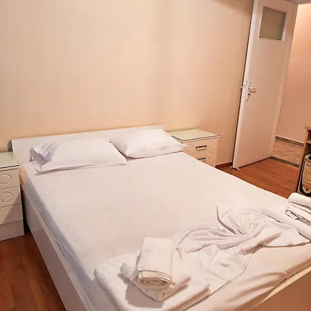 Heart Of Filis Apartment