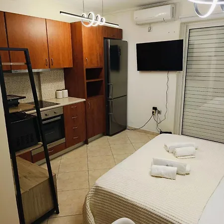 Aiolos Glyfada Super Lux Mini * Athens