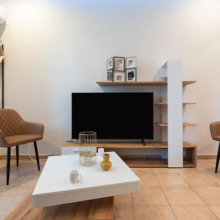 Apartment A Place 4u Ratzikotsika 2 Str- Mets