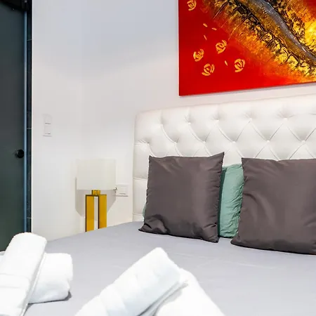 Sonata Deluxe With 3 Bedrooms Apartment Athens