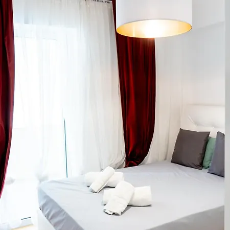 Sonata Deluxe With 3 Bedrooms Apartment Athens