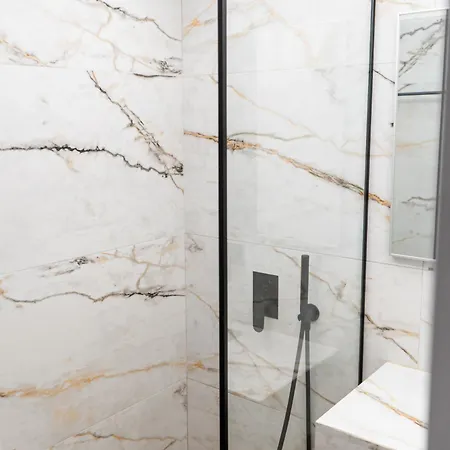 Sonata Deluxe With 3 Bedrooms Apartment Athens