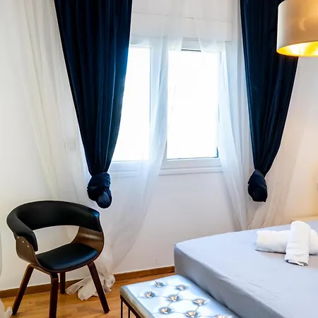 Sonata Deluxe With 3 Bedrooms Apartment *