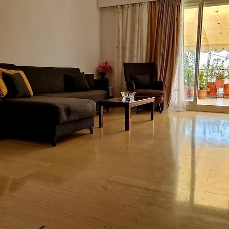 Aphrodite's Nest Apartment *