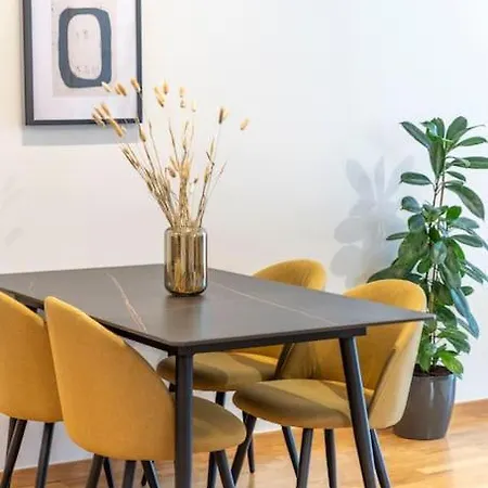 Marousi Urban Escape 2bd By Upstreet