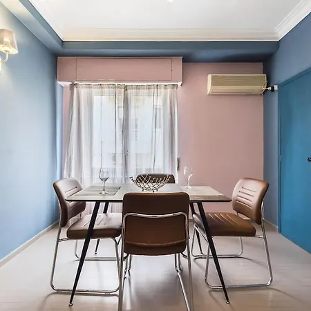 Apartment Romance *