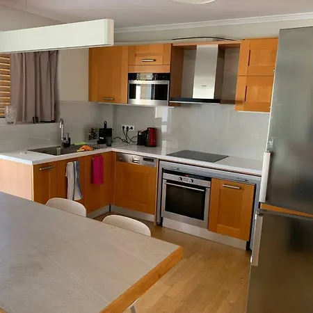 Apartment Bright&spacious Gem Near The Sea