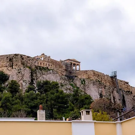 Muses Ξενοδοχείο *