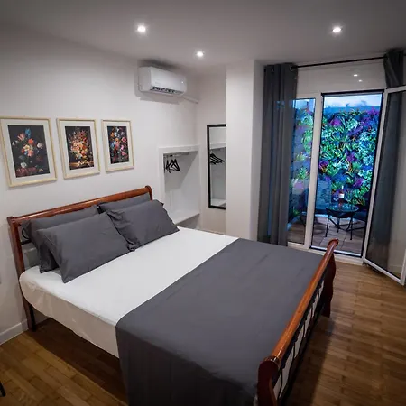 My Secret Garden - With 2 Private Rooms, Separate Baths And Balcony Garden Athens