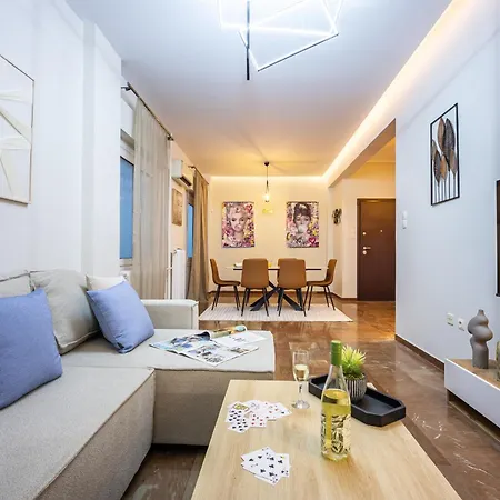 Spacious Garden Apartment *