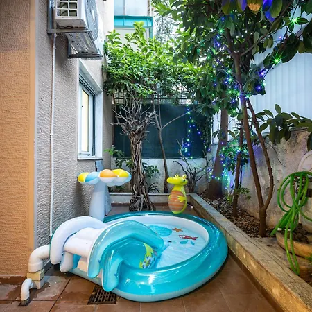 Spacious Garden *