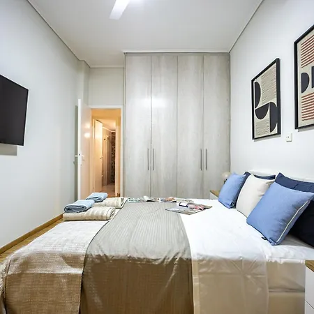Apartment Spacious Garden Athens