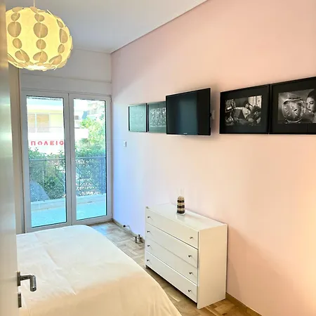 Upscale 2-bdr In Palio Faliro Apartment