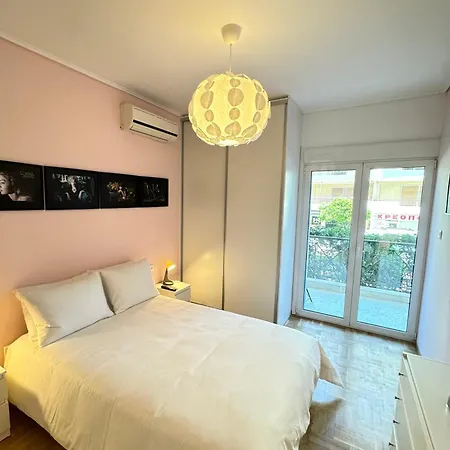 Upscale 2-bdr In Palio Faliro Apartment *