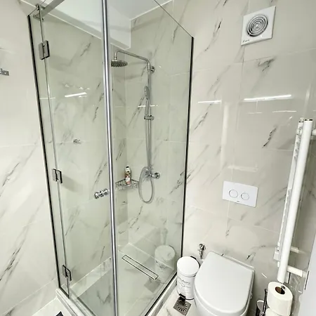 Upscale 2-bdr In Palio Faliro *