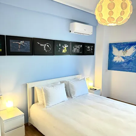 Upscale 2-bdr In Palio Faliro Apartment
