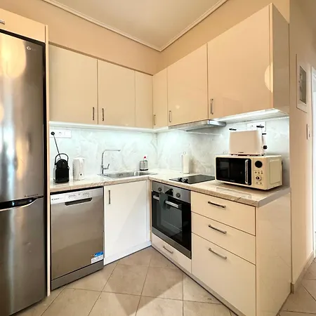 Apartment Upscale 2-bdr In Palio Faliro *