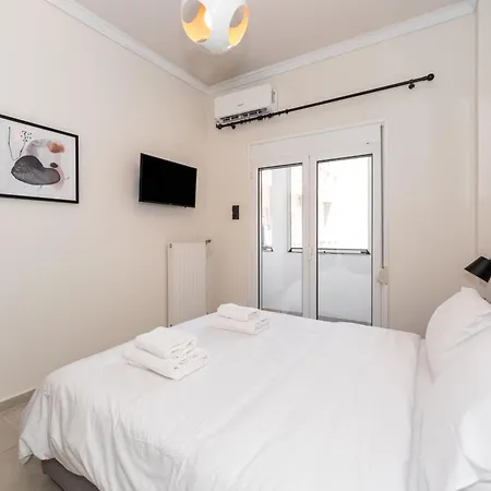 Modern In Thiseio With Balcony Athens