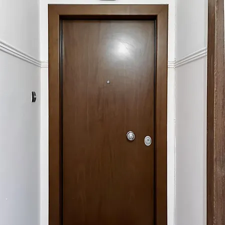 Modern In Thiseio With Balcony * Athens