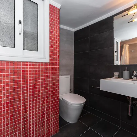 Modern In Thiseio With Balcony * Athens