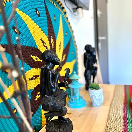 Bohemian In Glyfada Apartment