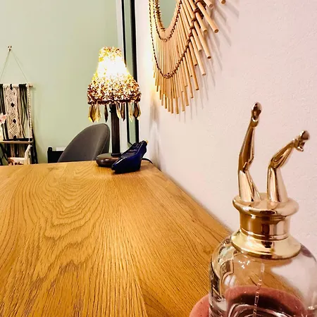 Apartment Bohemian In Glyfada Athens