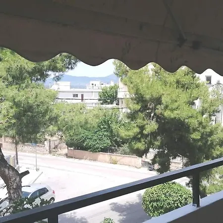 μαρούσι κέντρο μεγάλο 5 λεπτά κοντά Athens