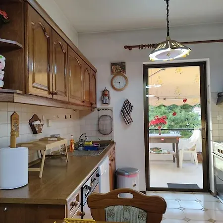Apartment μαρούσι κέντρο μεγάλο 5 λεπτά κοντά Athens