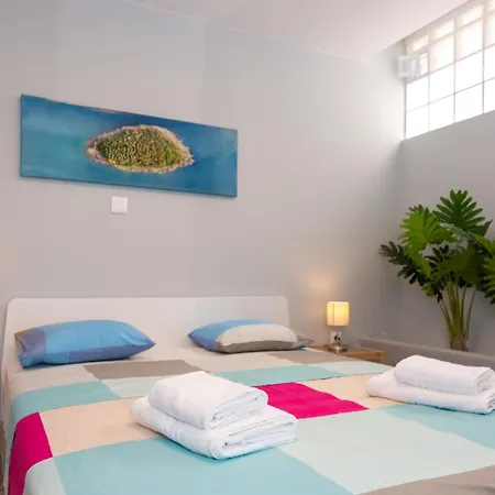 Calm Near Panathenaic Stadium Apartment