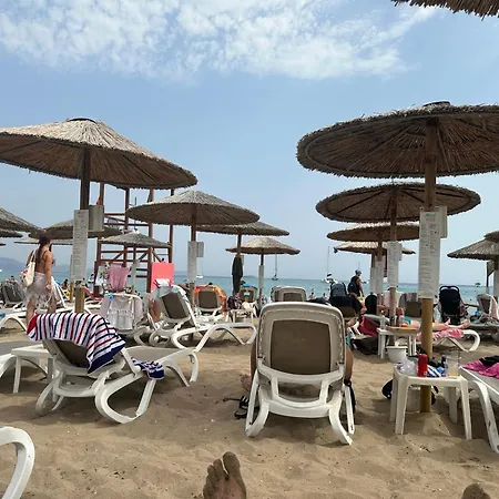 Acropoli Vibes At Kosmos Getaway Διαμέρισμα Αθήνα