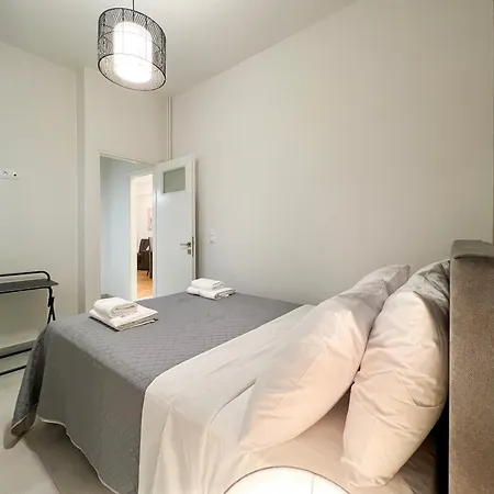 A Lovely In Apartment *