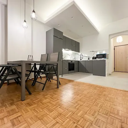 Apartment A Lovely In