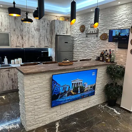 Acropoli Vibes At Kosmos Getaway Διαμέρισμα Αθήνα