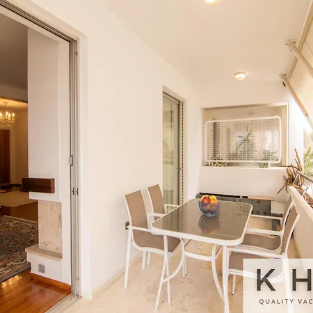 Apartment Classic Style Flat In Glyfada!