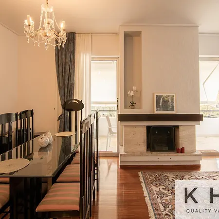 Apartment Classic Style Flat In Glyfada!