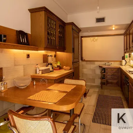 Classic Style Flat In Glyfada! Apartment *
