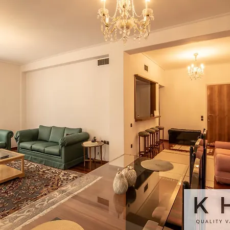 Apartment Classic Style Flat In Glyfada!