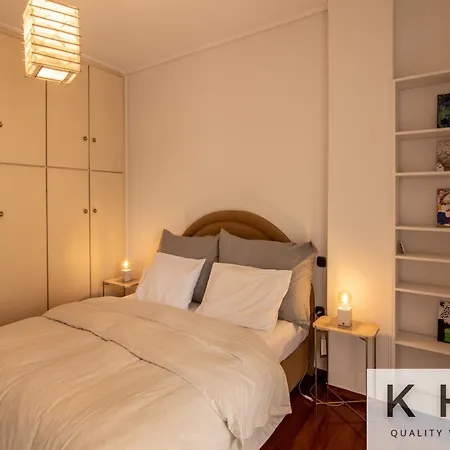 Classic Style Flat In Glyfada!