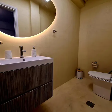 Sunny Private Jacuzzi Hydromassage Athens