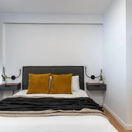 Modern In The Center Of Apartment *