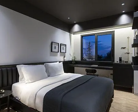 The Modernist 4*