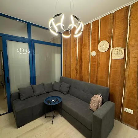 Full Near Omonia Square *