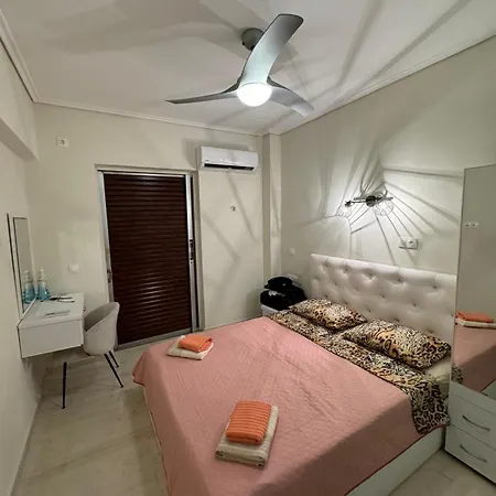 Full Near Omonia Square Apartment
