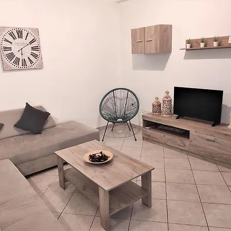 Apartment Cozy 2 Bdrμ Apartment, 3 Min To Acropolis Athens