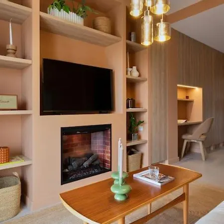 Apartment Acropolis View Luxe King-suite W Ensuite Whirlpool
