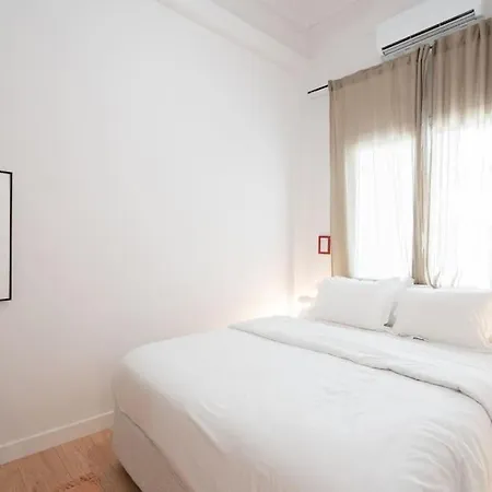Center Dream 2bd Apartment *